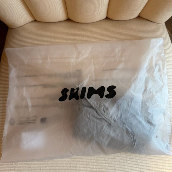 SKIMS LONG SLEEVE BOATNECK TOP - Picture 5 of 8